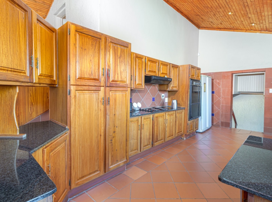 6 Bedroom Property for Sale in Schoemansville North West